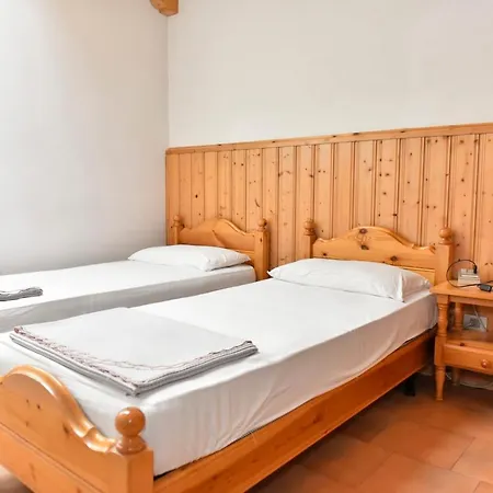 Residenza Scoiattolo Apartament *