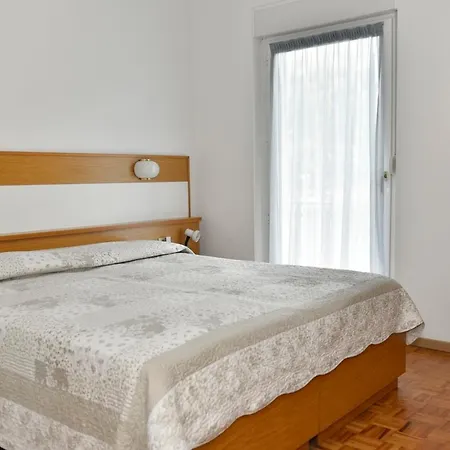 Residenza Scoiattolo * Ponte delle Arche