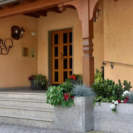 Residenza Scoiattolo Apartament *