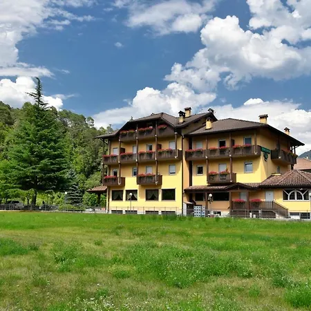 Residenza Scoiattolo * Ponte delle Arche